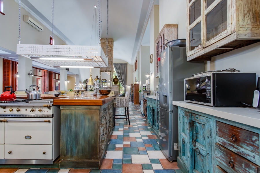 5 Bedroom Property for Sale in Winelands Western Cape